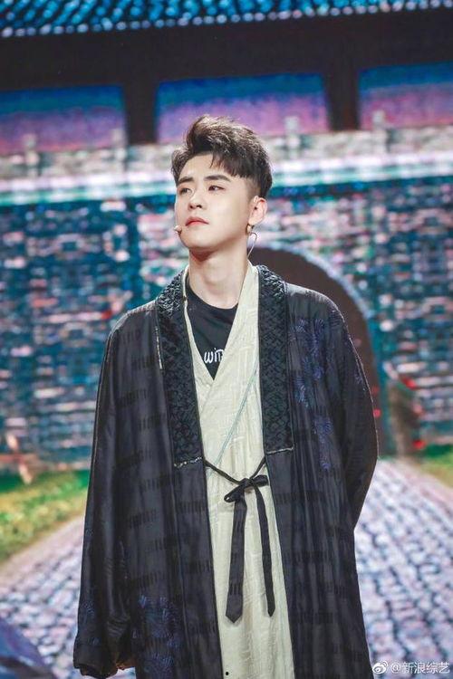 张云雷爆料娱乐指南,揭秘娱乐圈幕后真相 第3张 张云雷爆料娱乐指南,揭秘娱乐圈幕后真相 第3张